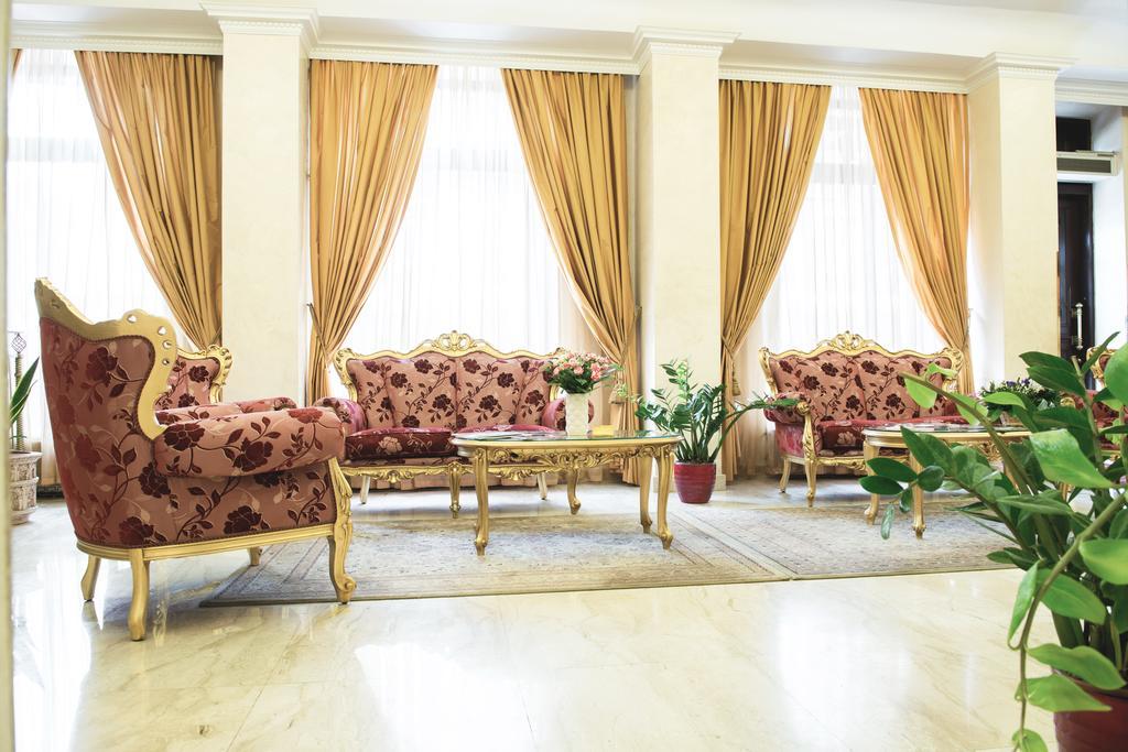 Hotel Optima Collection Podil Plaza Kyjev Exteriér fotografie